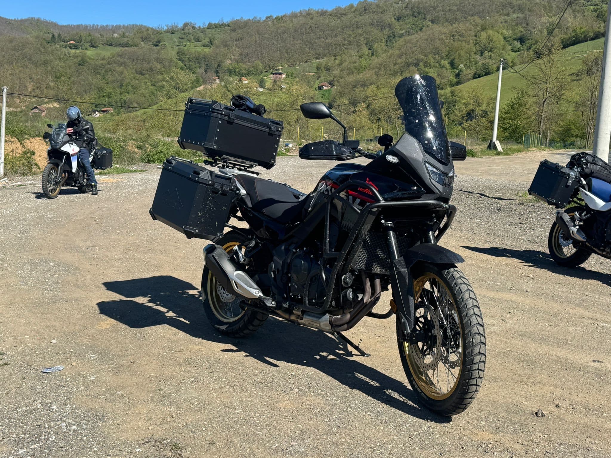 zwarte Honda Transalp